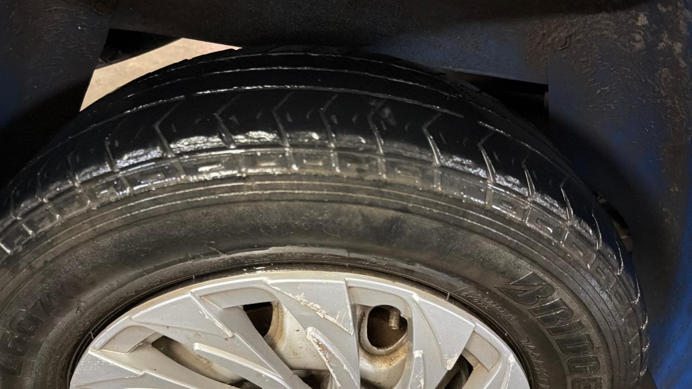 2020 Maruti Eeco 5 STR WITH A/C+HTR CNG, CNG, Manual, 1,23,137 km, Right Rear Tyre Tread