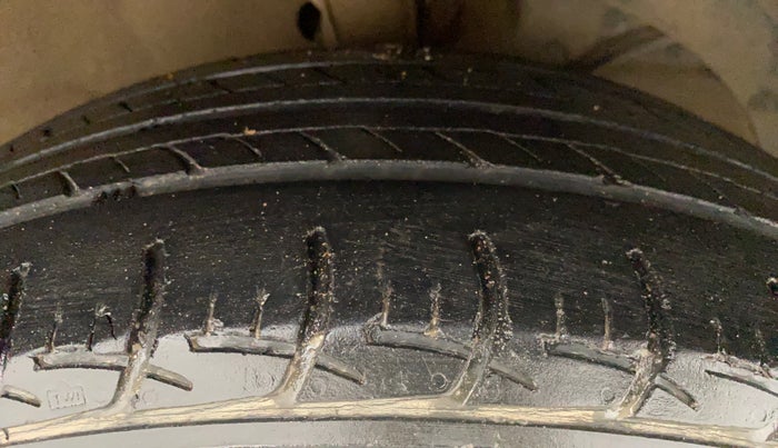2017 Maruti Baleno DELTA CVT PETROL 1.2, Petrol, Automatic, 55,127 km, Right Front Tyre Tread