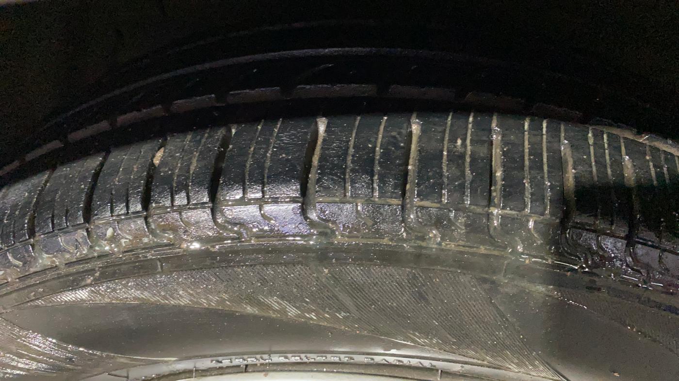 2017 Maruti Ciaz DELTA 1.4 MT PETROL, Petrol, Manual, 63,248 km, Left Front Tyre Tread