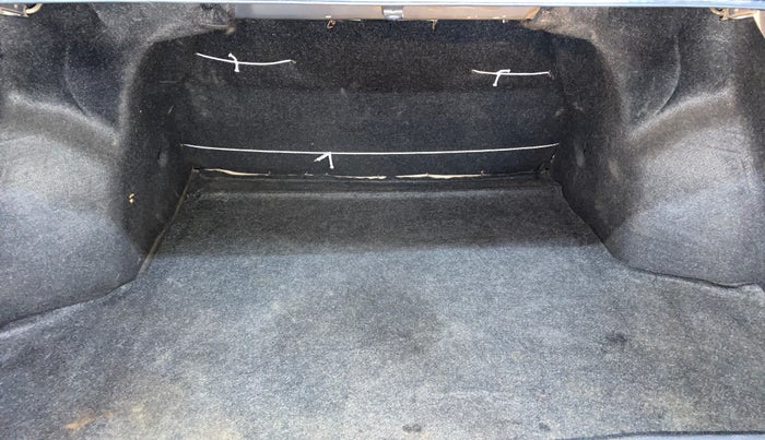 2017 Maruti Ciaz DELTA 1.4 MT PETROL, Petrol, Manual, 63,248 km, Boot Inside