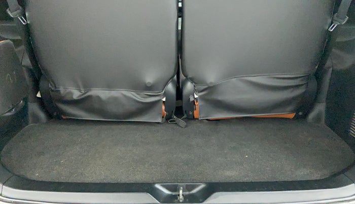 2017 Toyota Innova Crysta 2.4 VX 8 STR, Diesel, Manual, 1,47,775 km, Boot Inside View