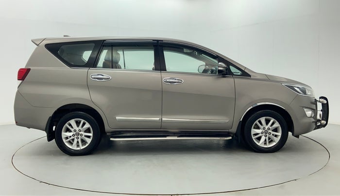 2017 Toyota Innova Crysta 2.4 VX 8 STR, Diesel, Manual, 1,47,775 km, Right Side View