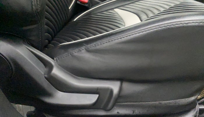 2017 Maruti Baleno DELTA PETROL 1.2, Petrol, Manual, 30,379 km, Driver Side Adjustment Panel