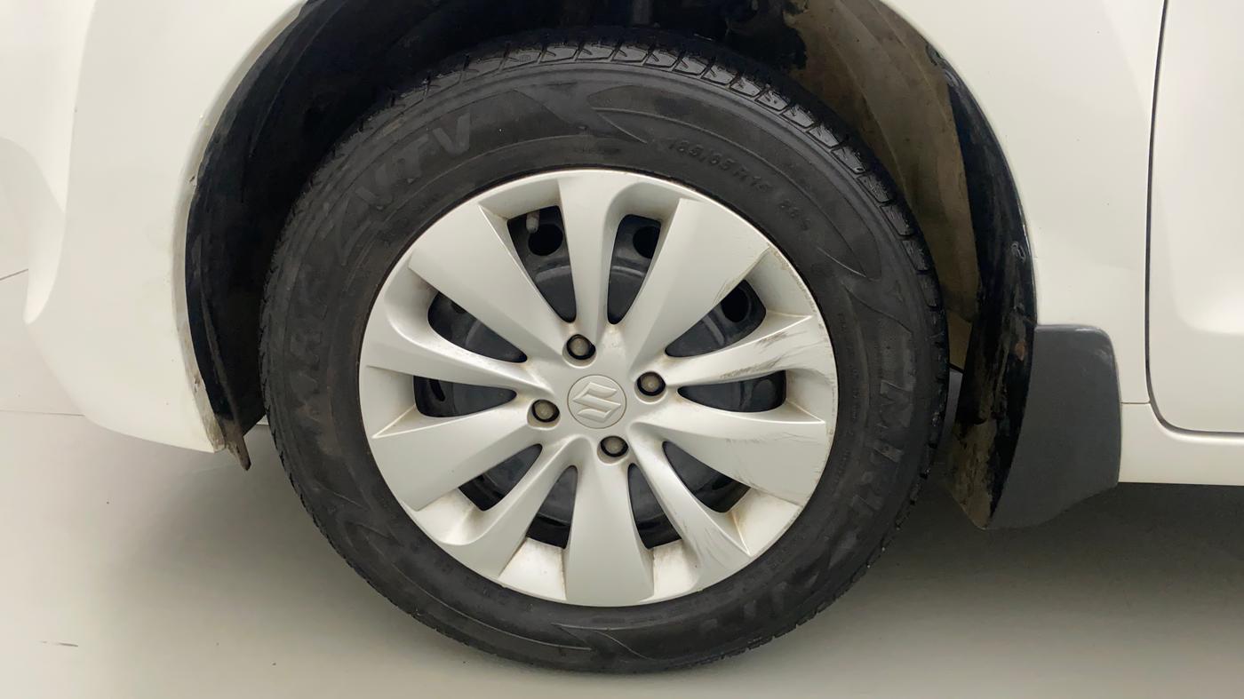 2017 Maruti Baleno DELTA PETROL 1.2, Petrol, Manual, 30,379 km, Left Front Wheel