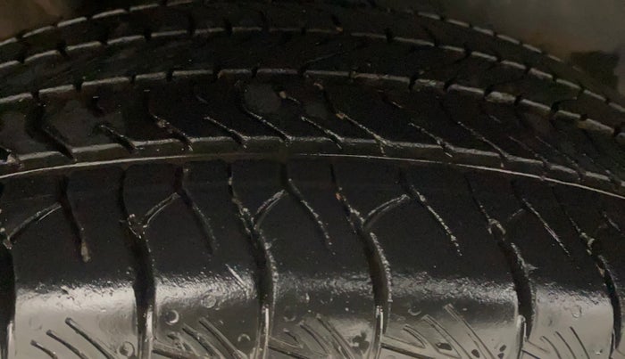 2023 Maruti Grand Vitara ZETA SMART HYBRID, Petrol, Manual, 47,376 km, Right Rear Tyre Tread