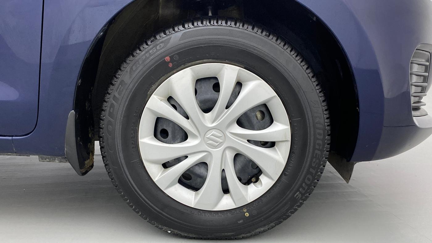 2021 Maruti Swift VXI, Petrol, Manual, 31,751 km, Right Front Wheel
