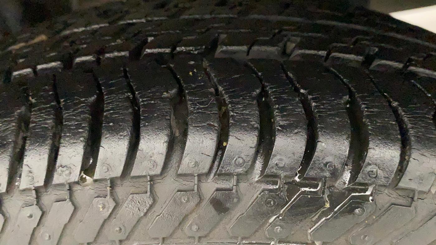 2015 Maruti Alto K10 VXI AMT, Petrol, Automatic, 30,974 km, Right Rear Tyre Tread