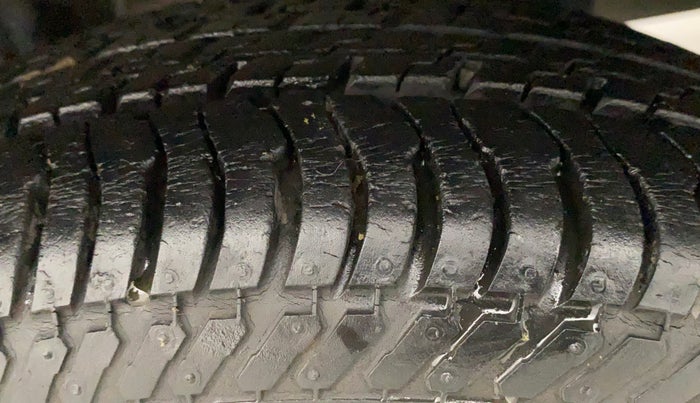 2015 Maruti Alto K10 VXI AMT, Petrol, Automatic, 30,974 km, Right Rear Tyre Tread