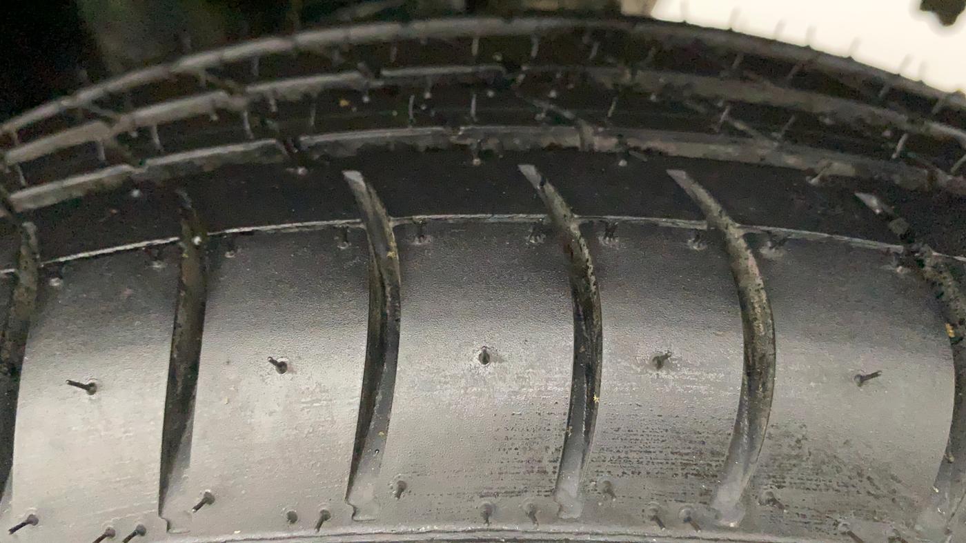 2015 Maruti Alto K10 VXI AMT, Petrol, Automatic, 30,974 km, Left Rear Tyre Tread