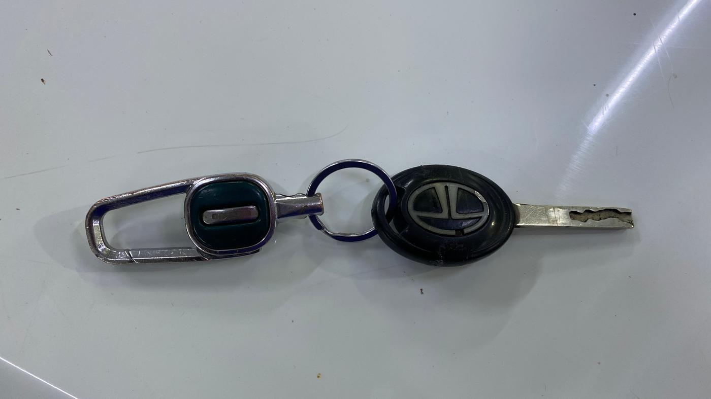 2021 Tata ALTROZ XE PETROL, Petrol, Manual, 46,633 km, Key Close Up