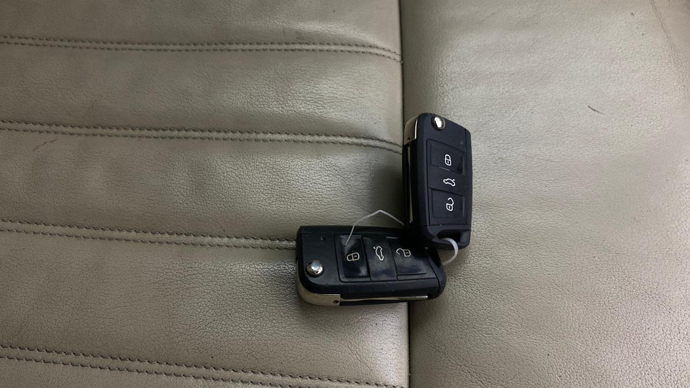 2020 Skoda Karoq STYLE 1.5 TSI AT, Petrol, Automatic, 1,10,456 km, Key Close Up