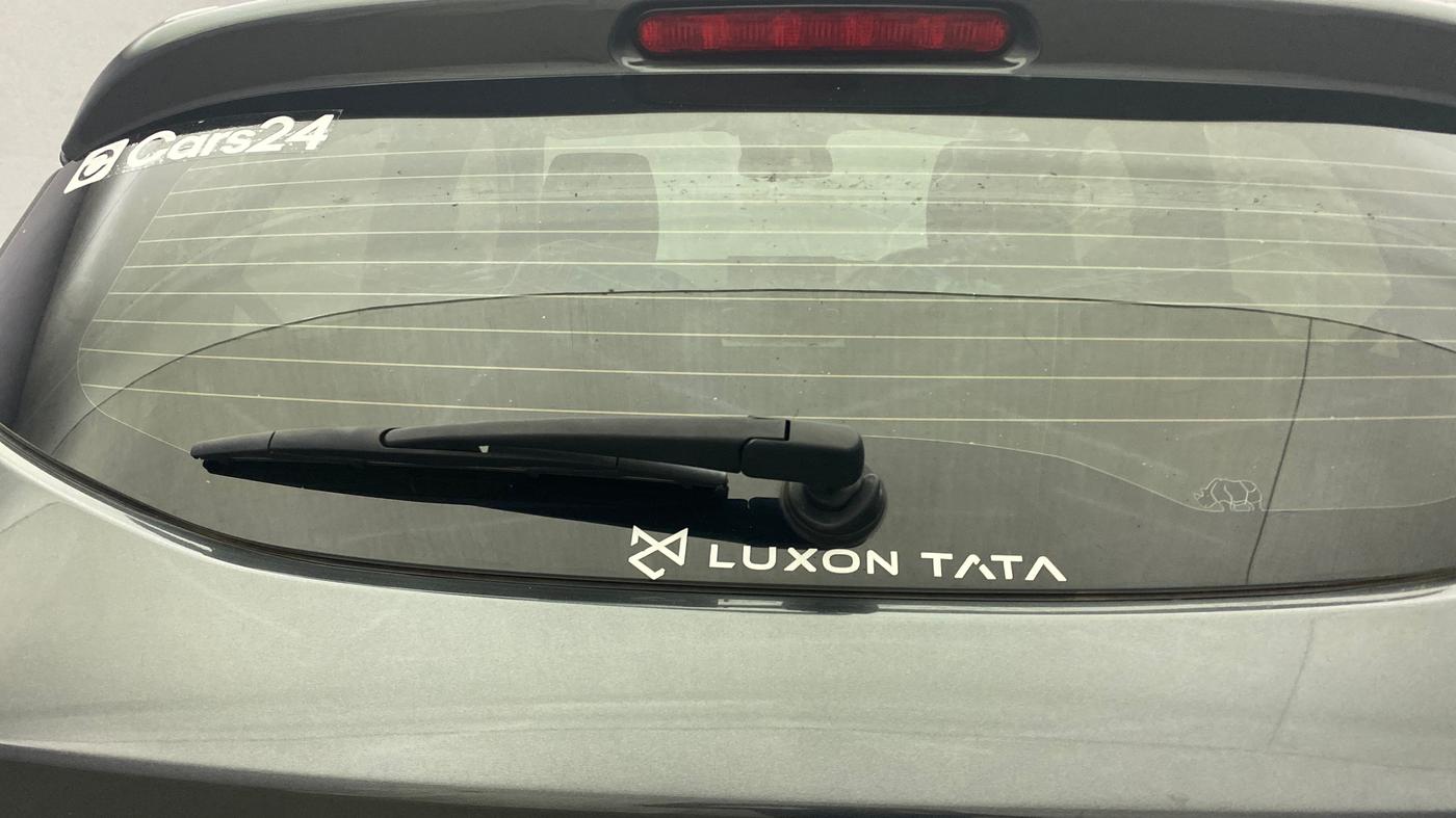 2025 Tata PUNCH Accomplished Plus (S) AMT, Petrol, Automatic, 12,391 km, Rear Wiper