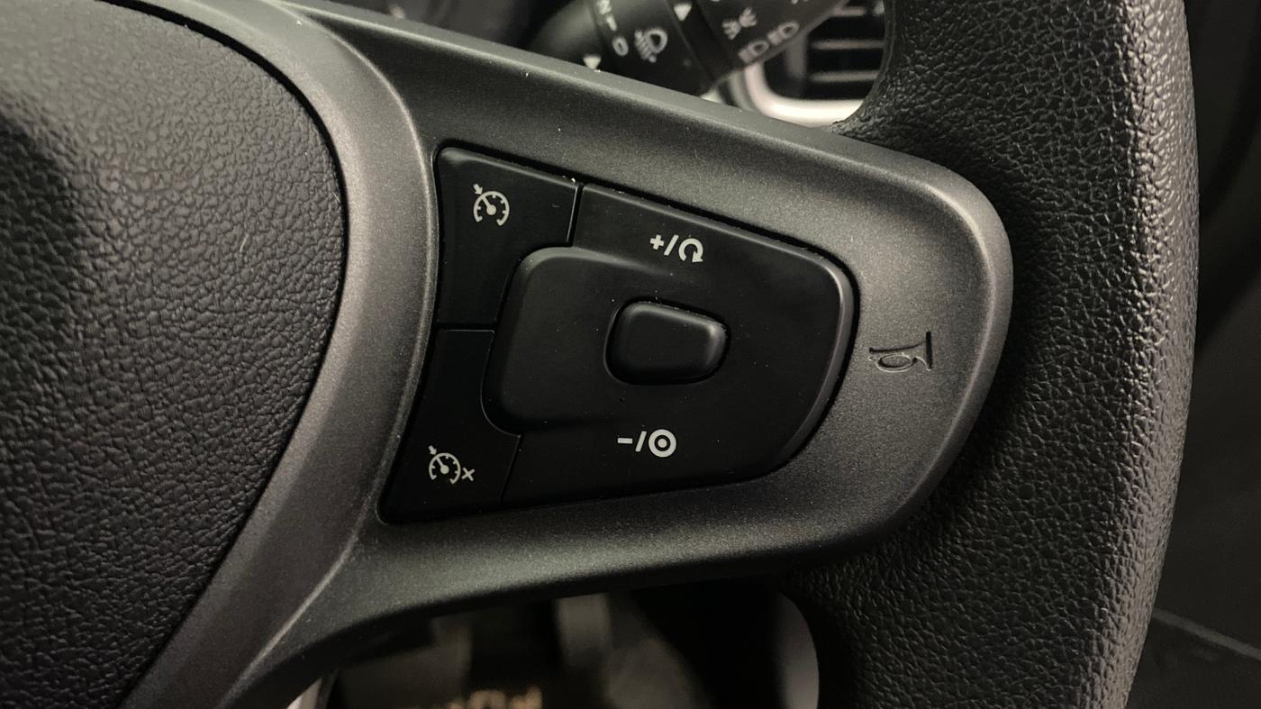 2025 Tata PUNCH Accomplished Plus (S) AMT, Petrol, Automatic, 12,391 km, Adaptive Cruise Control
