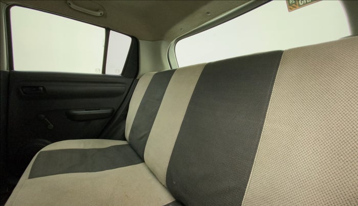 2011 Maruti Swift LXI, Petrol, Manual, 28,716 km, Right Side Rear Door Cabin