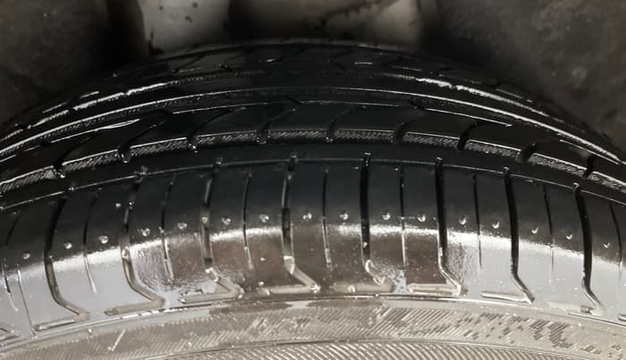 2017 Skoda Octavia STYLE PLUS AT 1.8 TSI, Petrol, Automatic, 1,03,026 km, Right Rear Tyre Tread