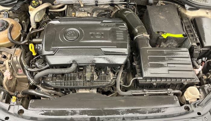 2017 Skoda Octavia STYLE PLUS AT 1.8 TSI, Petrol, Automatic, 1,03,026 km, Engine View