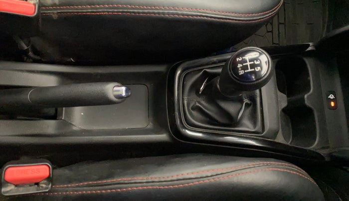 2024 Maruti Swift ZXI PLUS, CNG, Manual, 78,867 km, Gear Lever