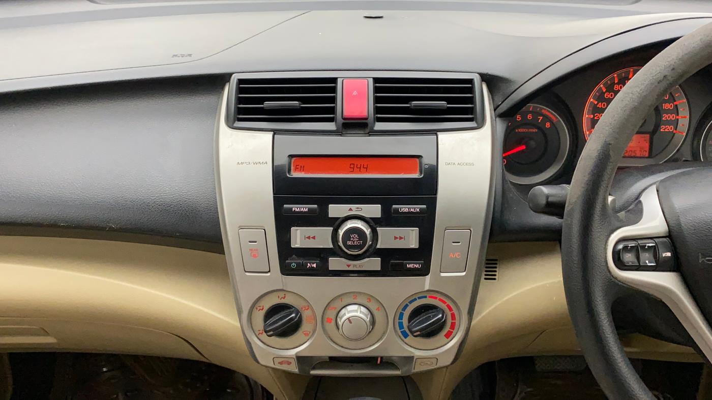 2011 Honda City 1.5L I-VTEC V AT, Petrol, Automatic, 1,20,570 km, Air Conditioner