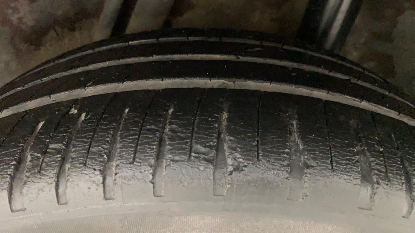 2011 Honda City 1.5L I-VTEC V AT, Petrol, Automatic, 1,20,570 km, Left Rear Tyre Tread