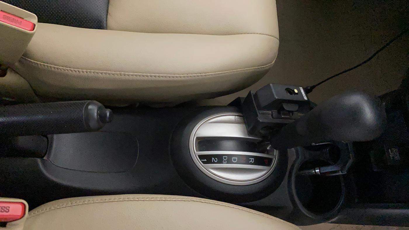 2014 Honda Brio VX AT, Petrol, Automatic, 44,416 km, Gear Lever