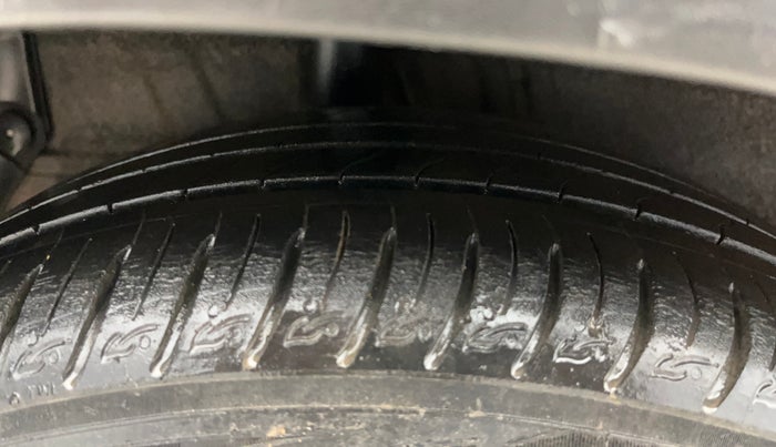 2021 KIA SONET HTK 1.2, Petrol, Manual, 29,343 km, Right Rear Tyre Tread