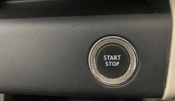 2019 Renault TRIBER RXZ, Petrol, Manual, 69,887 km, Keyless Start/ Stop Button