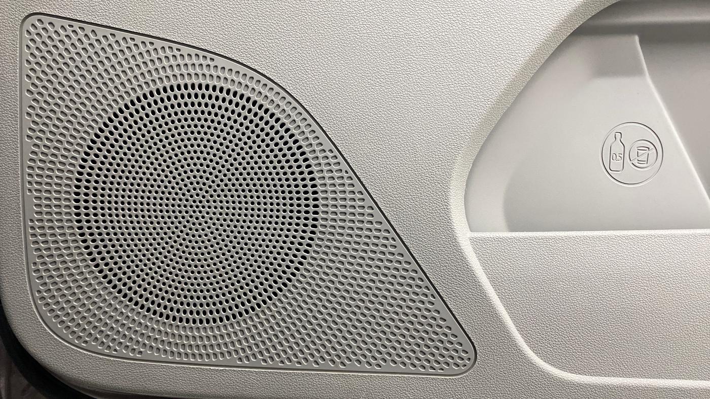 2017 Tata Tiago XZ 1.2 REVOTRON, Petrol, Manual, 34,071 km, Speaker