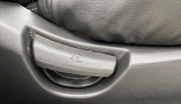 2019 Hyundai Grand i10 SPORTZ AT 1.2 KAPPA VTVT, Petrol, Automatic, 23,202 km, Driver Side Adjustment Panel