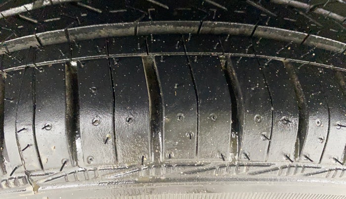2019 Hyundai Grand i10 SPORTZ AT 1.2 KAPPA VTVT, Petrol, Automatic, 23,202 km, Left Front Tyre Tread