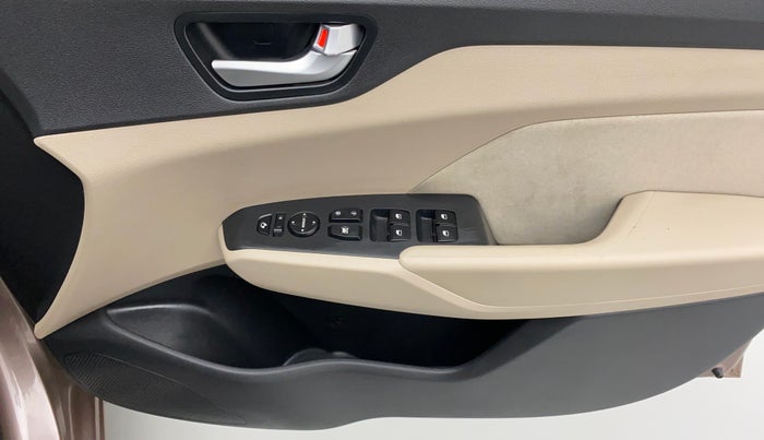 2019 Hyundai Verna 1.6 VTVT SX + AT, Petrol, Automatic, 18,314 km, Driver Side Door Panels Control