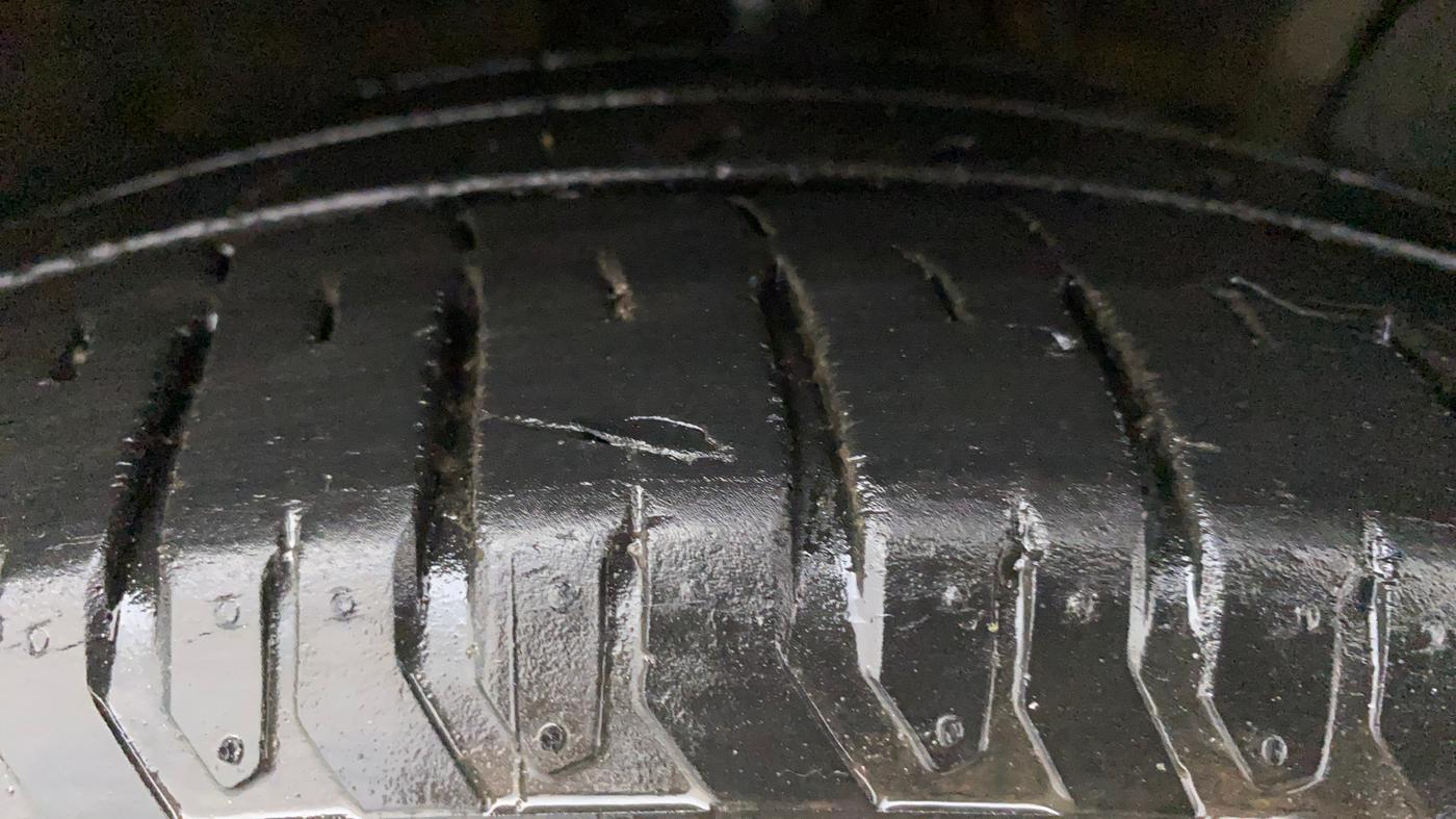 2019 Hyundai Verna 1.6 VTVT SX + AT, Petrol, Automatic, 18,314 km, Right Front Tyre Tread