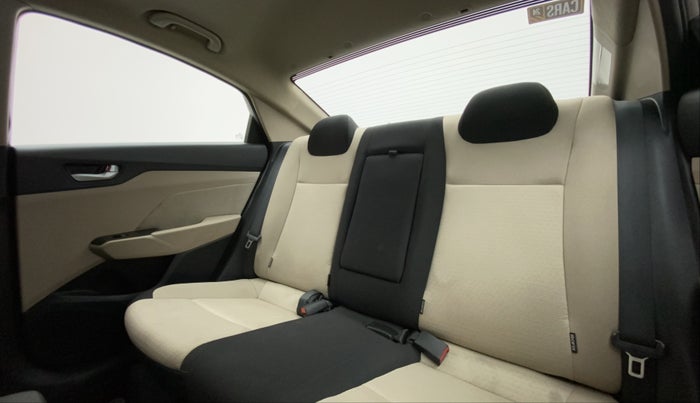 2019 Hyundai Verna 1.6 VTVT SX + AT, Petrol, Automatic, 18,314 km, Right Side Rear Door Cabin