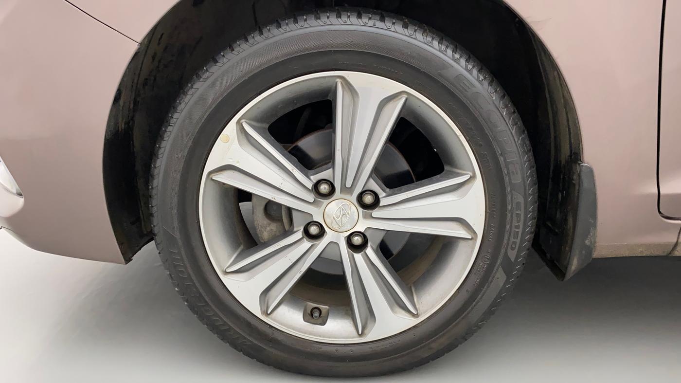 2019 Hyundai Verna 1.6 VTVT SX + AT, Petrol, Automatic, 18,314 km, Left Front Wheel