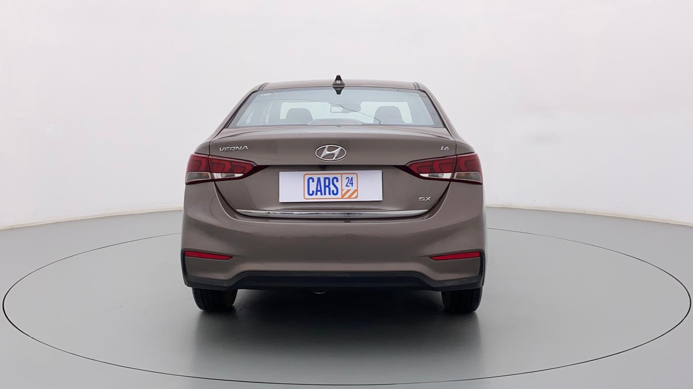 2019 Hyundai Verna 1.6 VTVT SX + AT, Petrol, Automatic, 18,314 km, Back/Rear