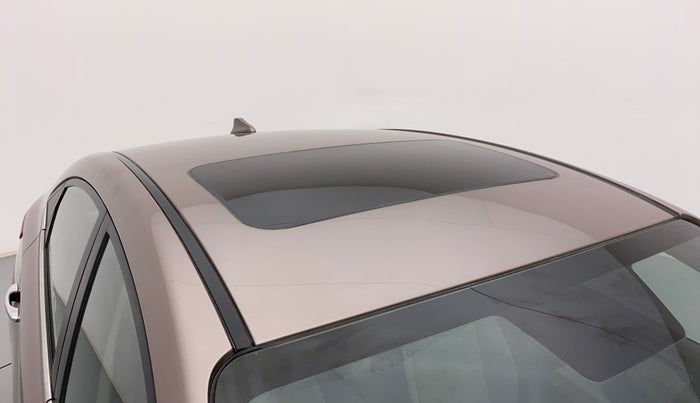2019 Hyundai Verna 1.6 VTVT SX + AT, Petrol, Automatic, 18,314 km, Roof