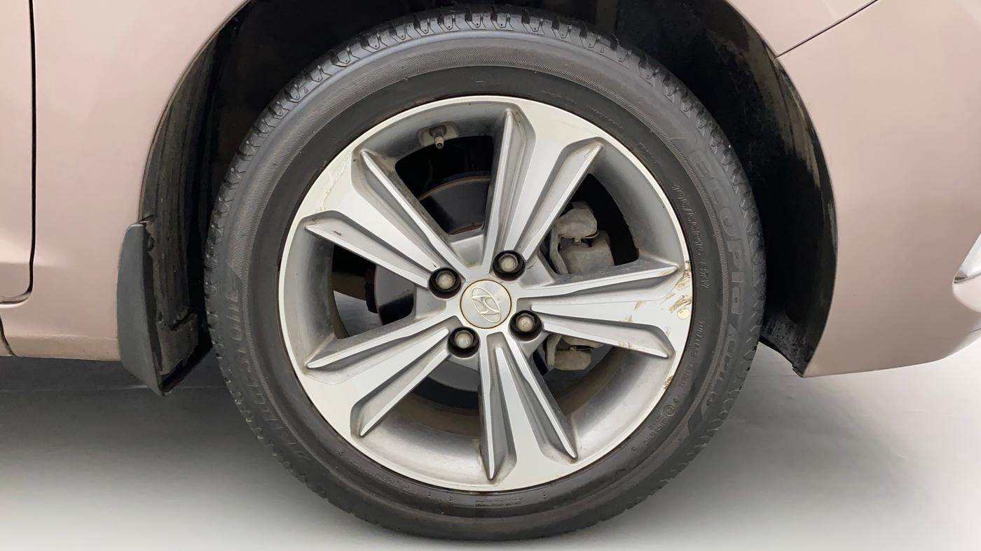 2019 Hyundai Verna 1.6 VTVT SX + AT, Petrol, Automatic, 18,314 km, Right Front Wheel