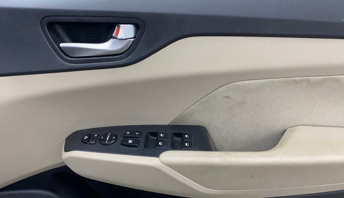 2020 Hyundai Verna SX 1.5 VTVT, Petrol, Manual, 78,881 km, Driver Side Door Panels Control