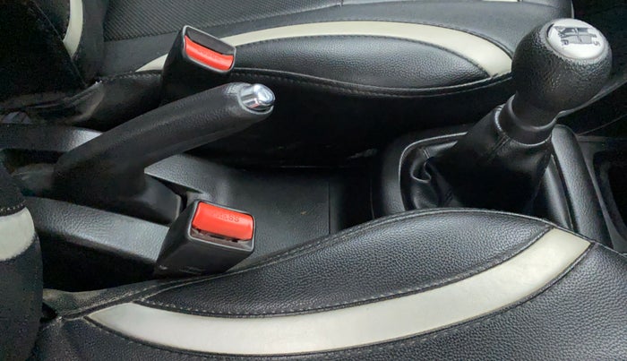 2017 Maruti Swift VXI OPT, Petrol, Manual, 67,348 km, Gear Lever
