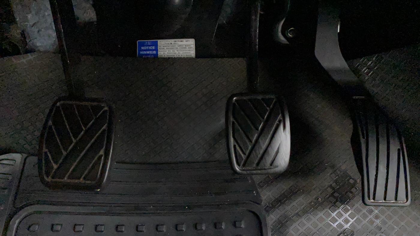 2017 Maruti Swift VXI OPT, Petrol, Manual, 67,348 km, Pedals
