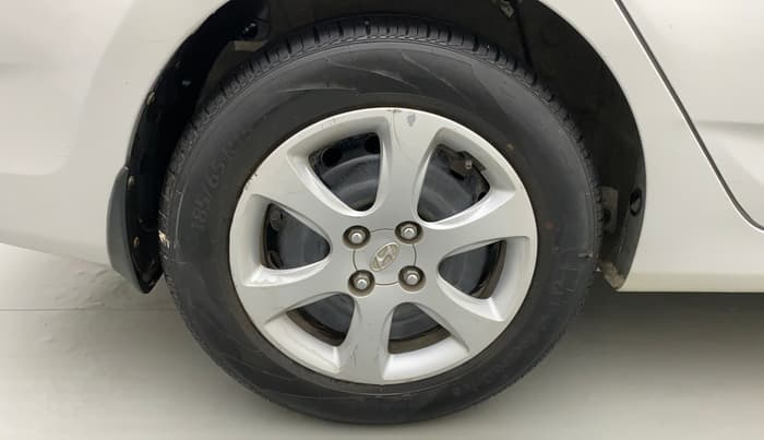 2012 Hyundai Verna FLUIDIC 1.6 VTVT EX, Petrol, Manual, 78,912 km, Right Rear Wheel