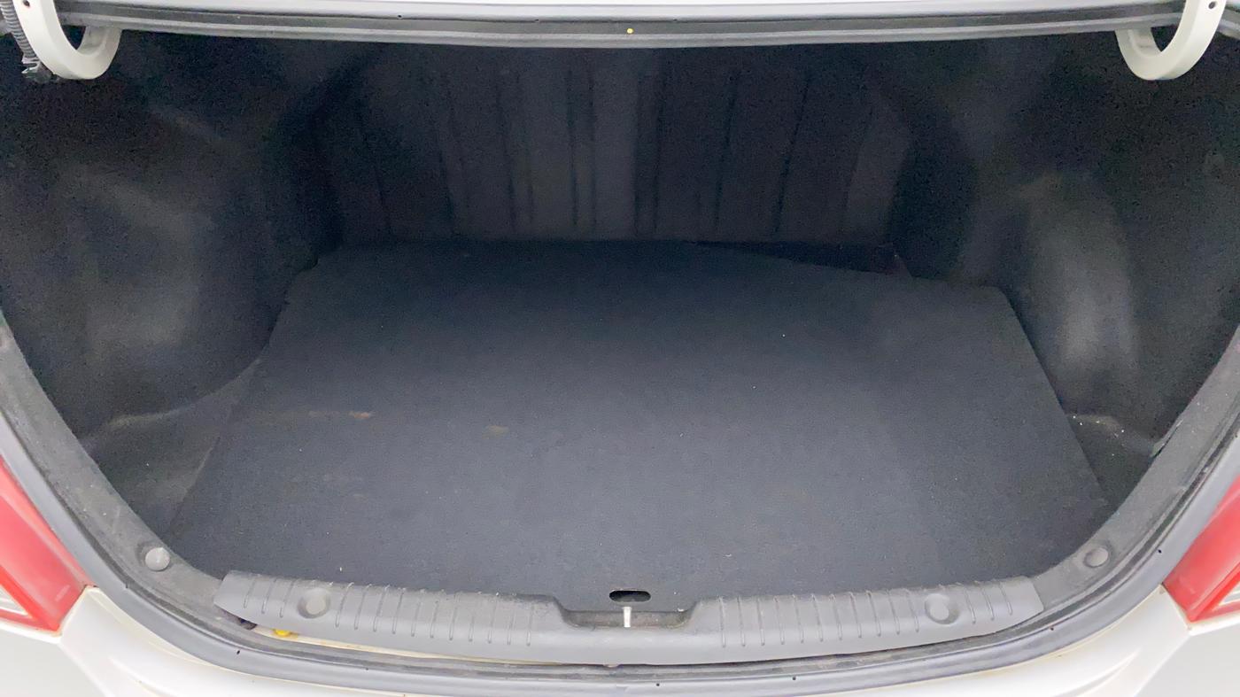 2012 Hyundai Verna FLUIDIC 1.6 VTVT EX, Petrol, Manual, 78,912 km, Boot Inside