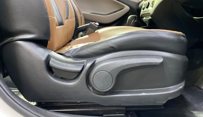 2019 Hyundai Elite i20 SPORTZ PLUS  1.2 CVT, Petrol, Automatic, 36,103 km, Driver Side Adjustment Panel