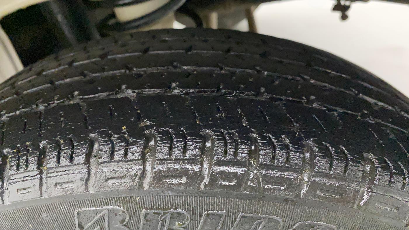 2017 Maruti Alto K10 LXI, Petrol, Manual, 50,582 km, Left Rear Tyre Tread