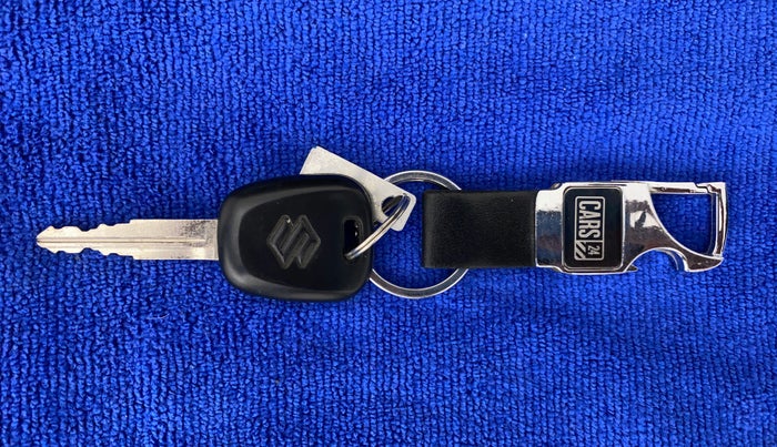 2017 Maruti Alto K10 LXI, Petrol, Manual, 50,582 km, Key Close Up