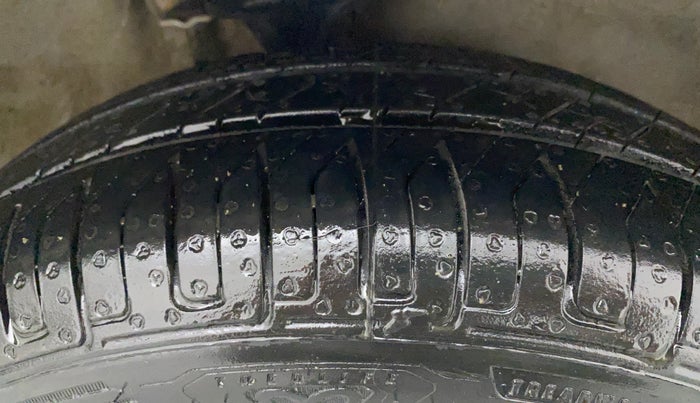 2017 Maruti Alto K10 LXI, Petrol, Manual, 50,582 km, Right Front Tyre Tread