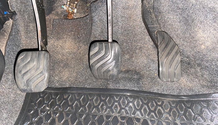 2019 Renault Kwid RXL, Petrol, Manual, 1,06,943 km, Pedals