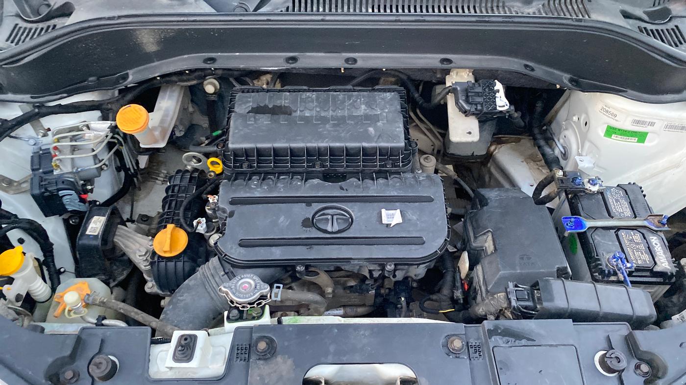 2022 Tata PUNCH ADVENTURE MT, Petrol, Manual, 29,257 km, Engine View