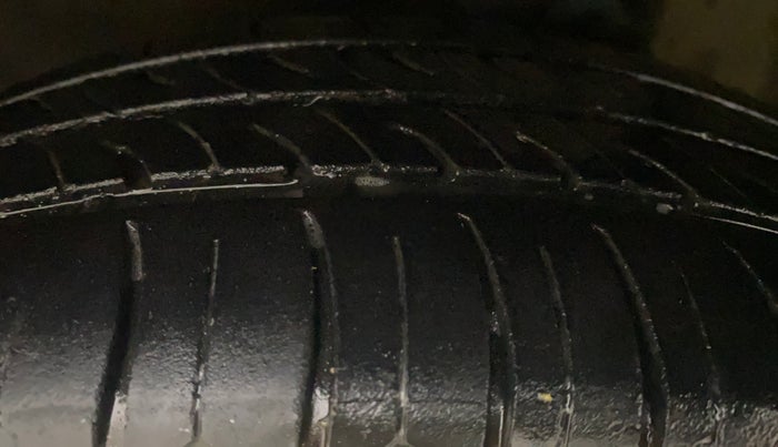 2016 Maruti Celerio VXI, Petrol, Manual, 87,893 km, Left Front Tyre Tread