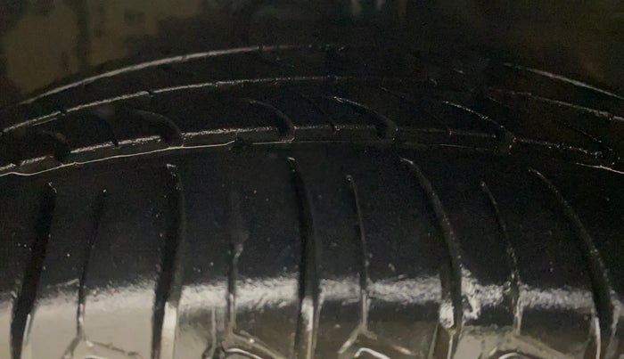 2016 Maruti Celerio VXI, Petrol, Manual, 87,893 km, Right Front Tyre Tread