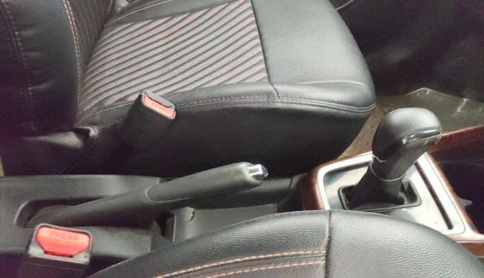 2018 Maruti Swift ZXI AMT, Petrol, Automatic, 71,192 km, Gear Lever